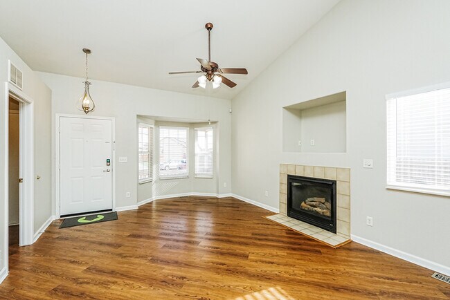 Building Photo - 4814 Pathfinder Dr