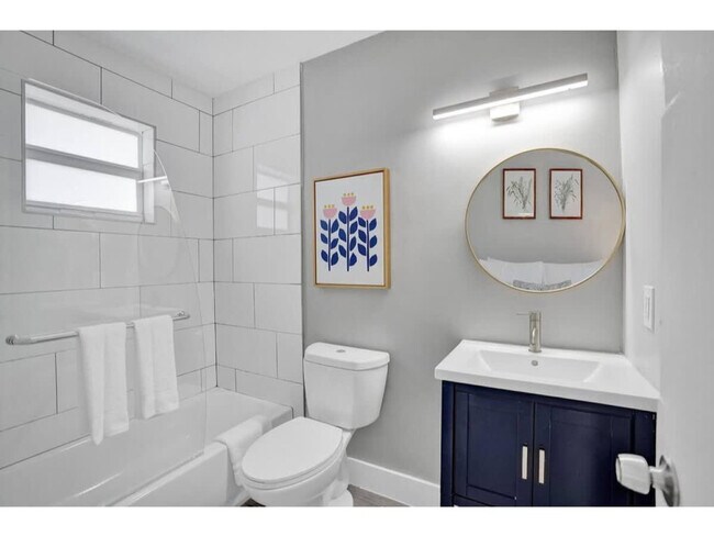 Foto del edificio - 50 Davie Blvd