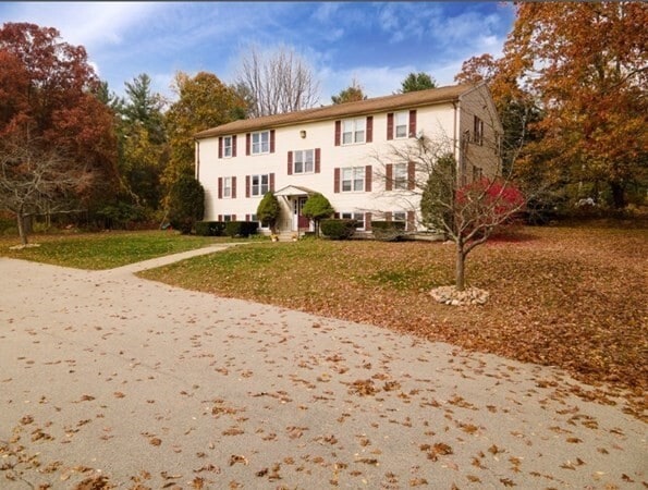 Building Photo - 236 Burlingame Rd