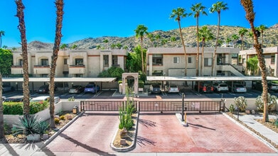 Building Photo - 2601 S Broadmoor Dr