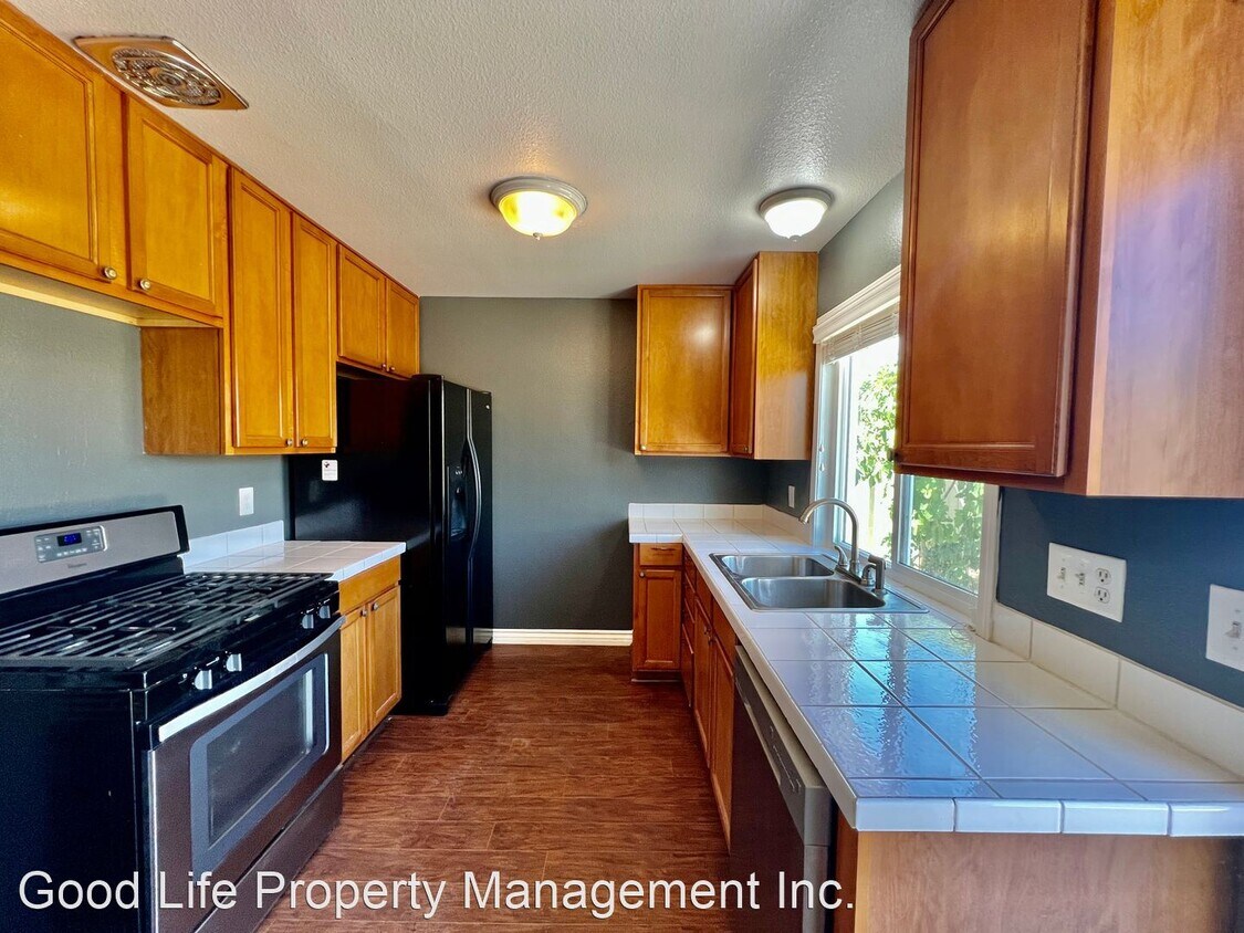 Primary Photo - 2 br, 1.5 bath House - 10925 Via Banco