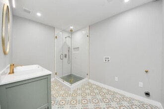 Building Photo - 4821 Viking Dr