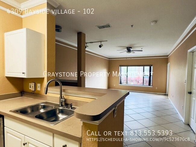 Foto del edificio - 4309 Bayside Village Dr