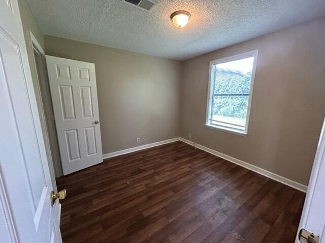 Building Photo - 1304 Pecan Court, Unit 1304