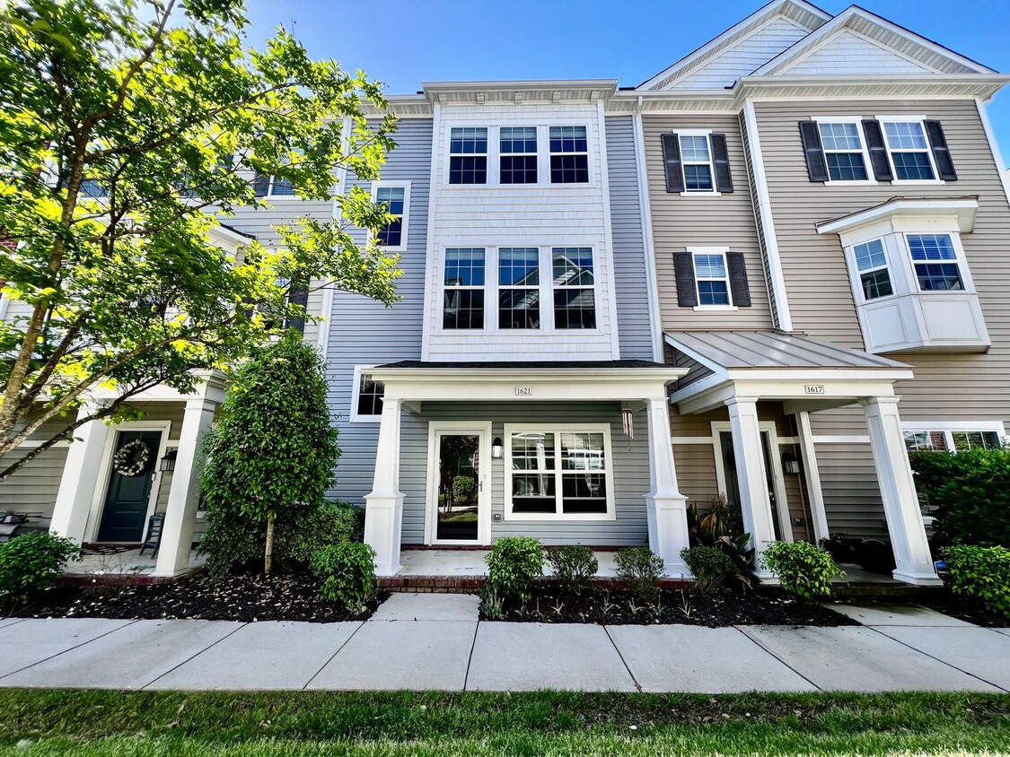 Primary Photo - Spacious 3 story Bristol Floor plan in Spe...