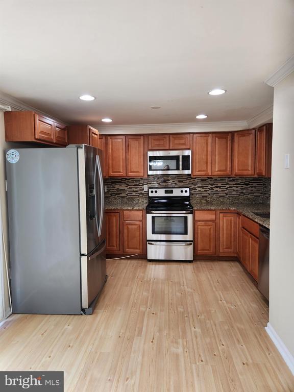 Building Photo - 6232 Twain Ct
