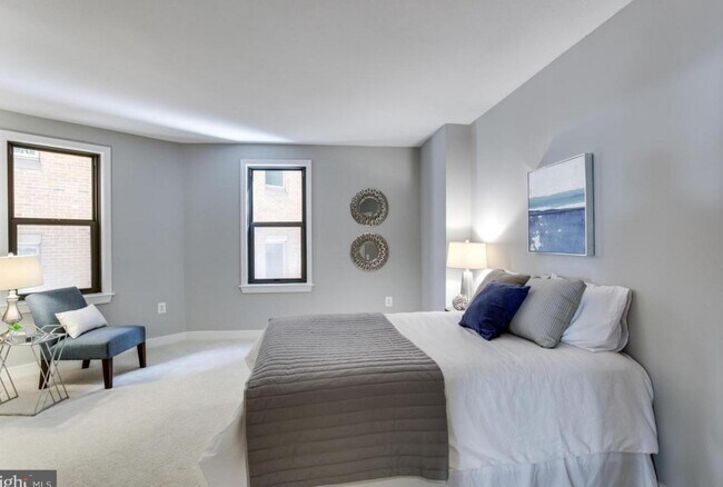 Master bedroom, walk in closet on other side. - 616 E St NW