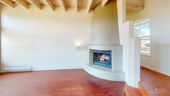 Building Photo - ? Charming 2-Bedroom Eldorado Home with So...