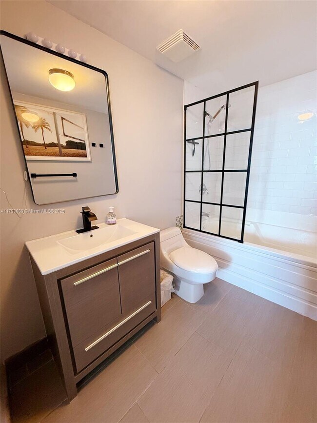 Foto del edificio - 690 SW 1st Ct