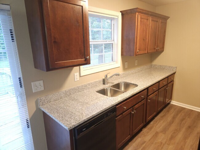 Building Photo - 1730 Norton Ct