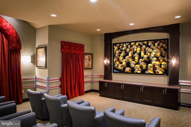 Building Photo - 33 Tacoma Ln