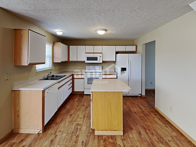 Building Photo - 45 Purple Finch Loop