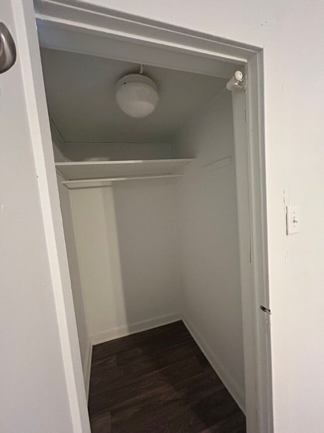 Building Photo - 441 N Center St