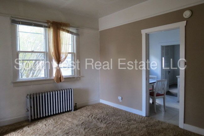 Building Photo - 676 Ahsay St
