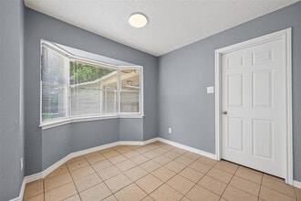 Building Photo - 6715 Greenvale Ln
