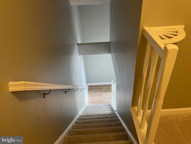 Building Photo - 3949 El Soneta Pl