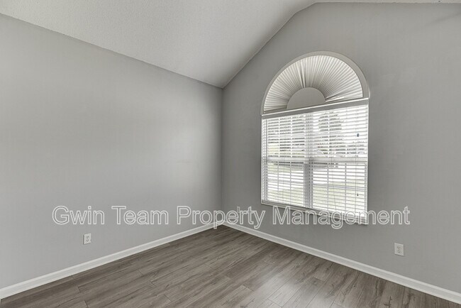 Building Photo - 2464 Laurelfield Dr
