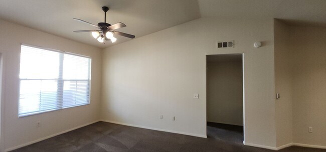 Foto del edificio - Fantastic 2Bed/2Bath Condo in Southwest Area