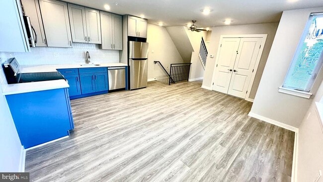 Building Photo - 1656 S Taney St