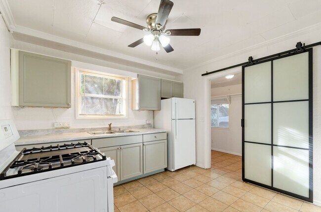 Foto del edificio - 3715 E Glenn St