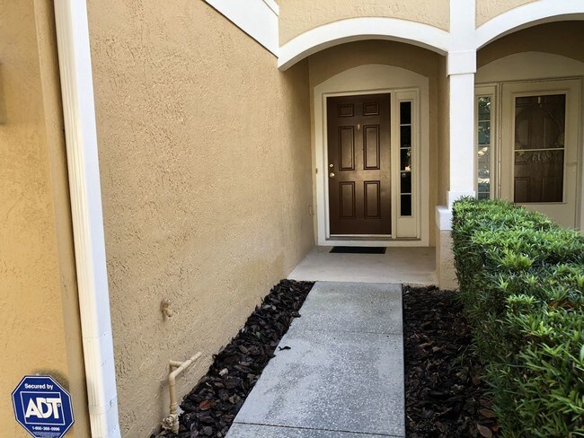 Building Photo - Winter Park Townhouse in Gated Community