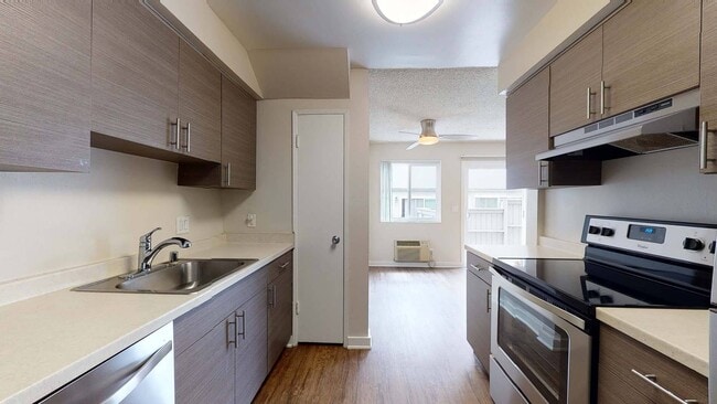 Interior Photo - Rosebeach