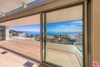 Building Photo - 18223 Coastline Dr
