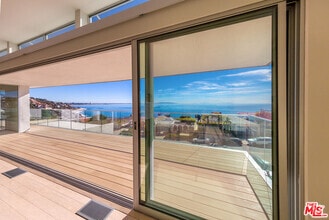 Building Photo - 18223 Coastline Dr