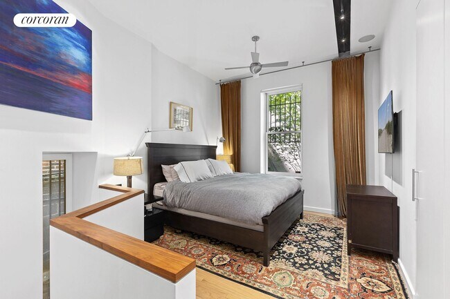 Foto del edificio - 38 W 9th St