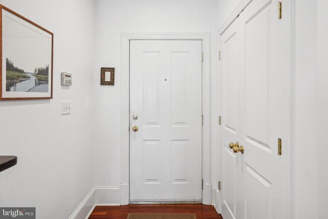 Building Photo - 1324 Euclid St NW