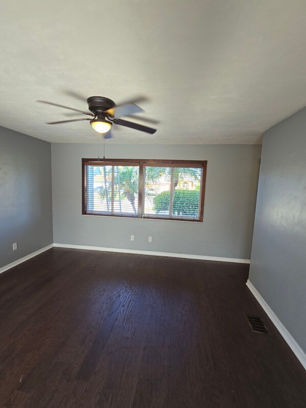 Foto del edificio - 18229 Hemlock Rd