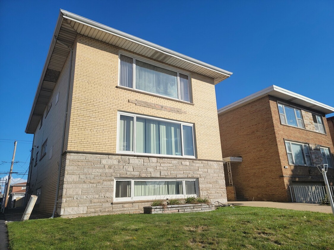 Foto principal - 9225 S Cregier Ave