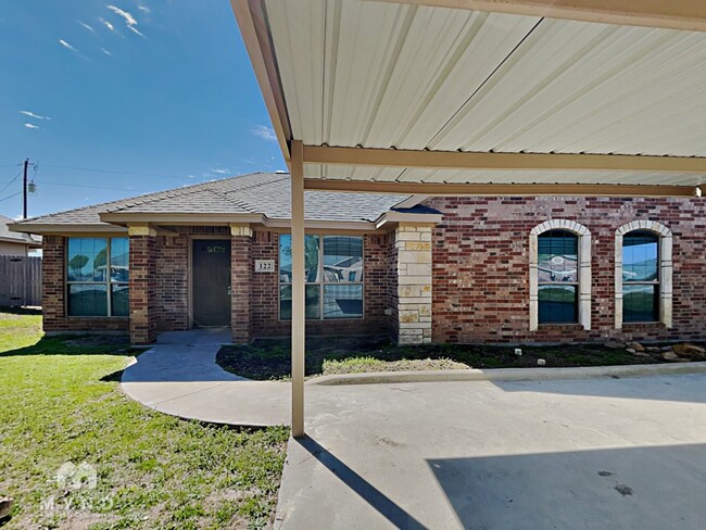 Building Photo - 122 Jolin Ln