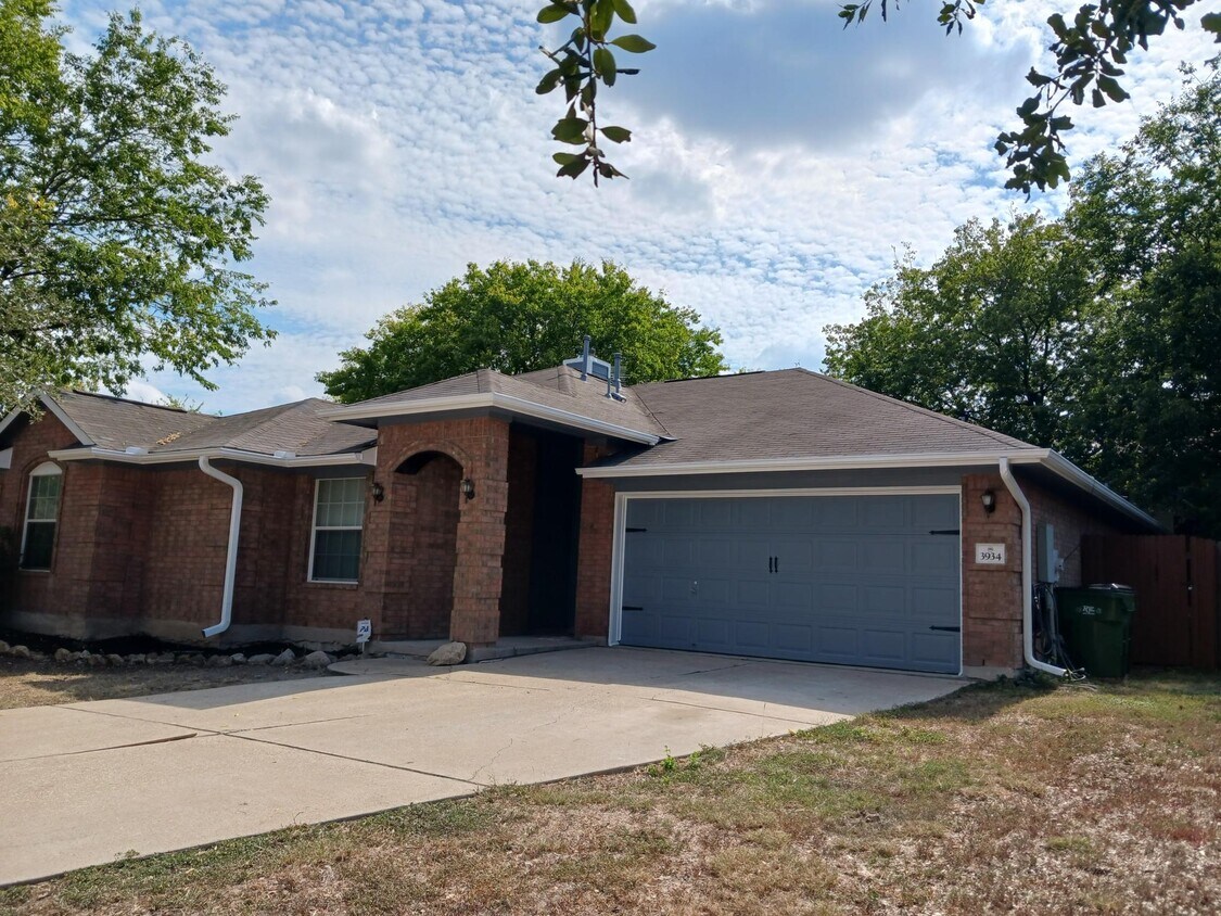 Primary Photo - 3934 Bonnie Ln