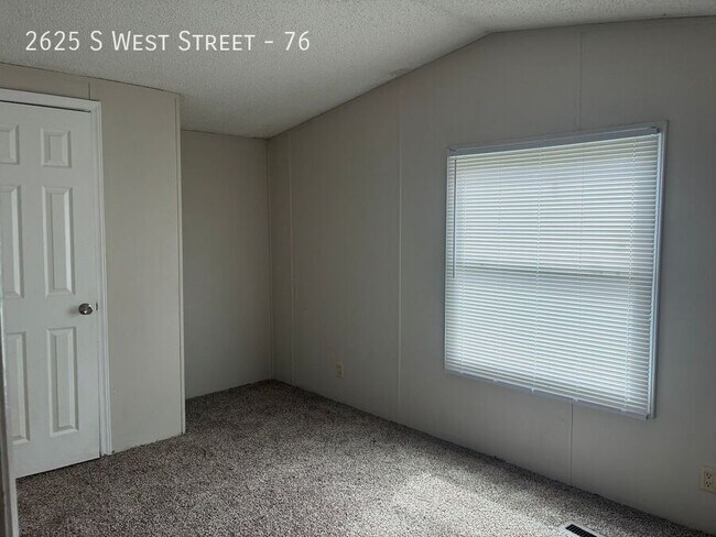Building Photo - 2625 S West St