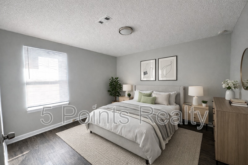 Photo - 308 Prince Ave - 308 Prince Ave - B