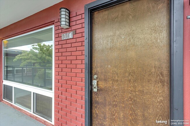 Foto del edificio - 752 Bellevue Ave E