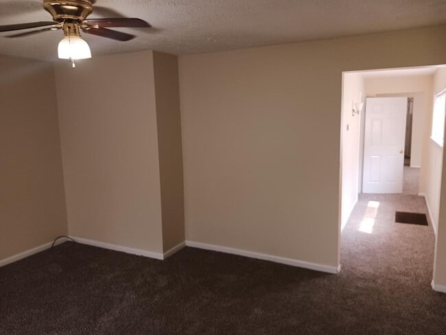 Building Photo - 2 BD/1 Bath Home