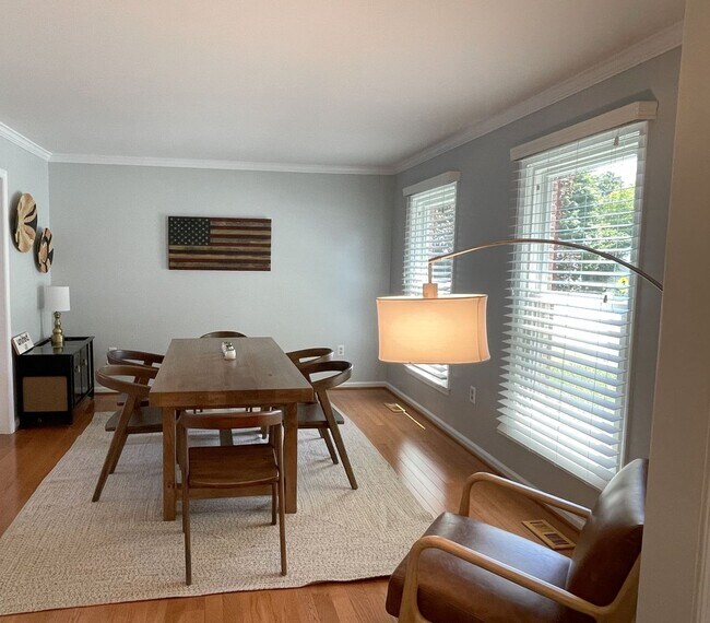 Foto del edificio - Leesburg Country Club 4 Bed 3.5 Bath SFH F...