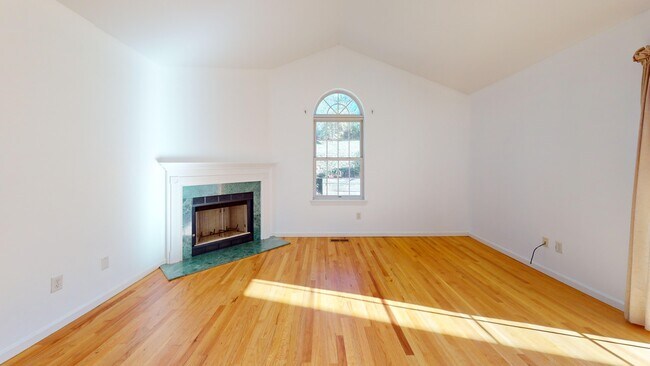 Foto del edificio - 128 N Taylor Ave