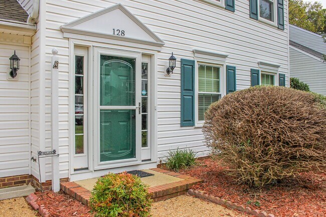 Building Photo - York County 4 BR Coventry House