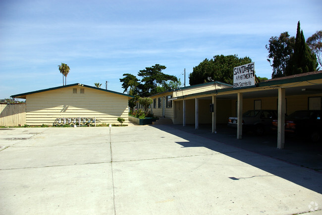 Building Photo - Santa Fe Villas