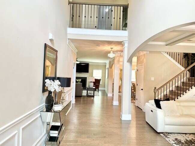 Foto del edificio - 3745 Brookhollow Dr