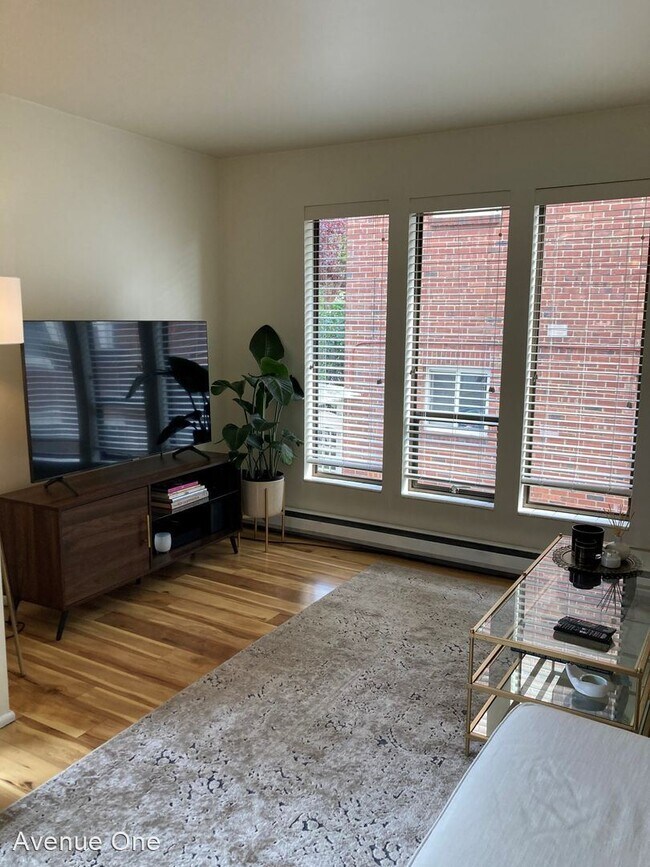 Foto del edificio - 1 br, 1 bath House - 2633 Franklin Ave E #201