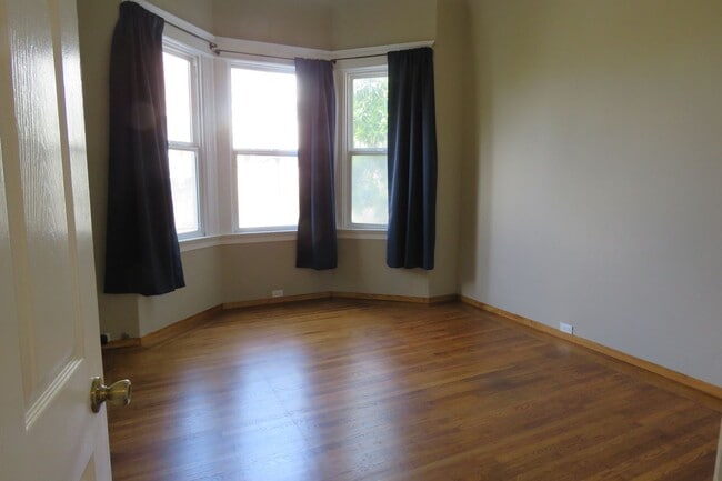 Building Photo - 162FFF