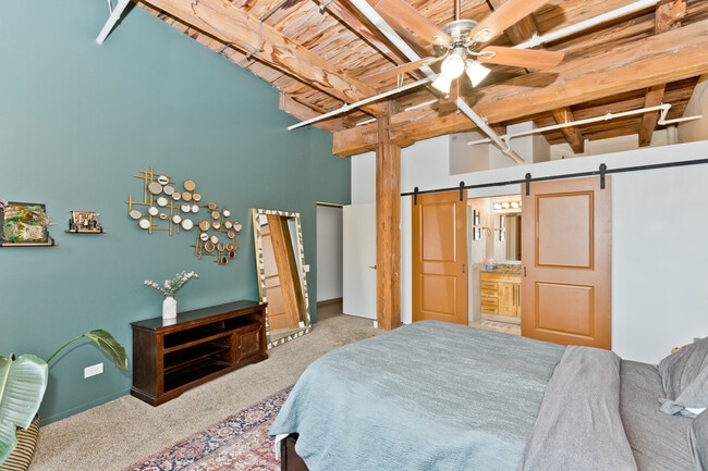 Foto del edificio - 331 S Peoria St