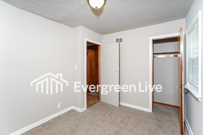 Foto del edificio - 5019 N 24th St