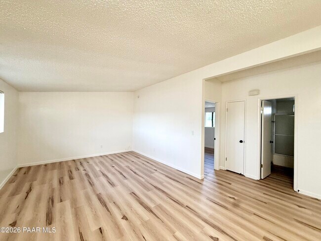 Foto del edificio - 8617 E Yavapai Rd