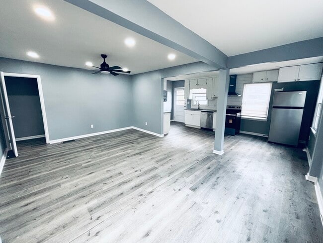 Building Photo - 800 West Ave