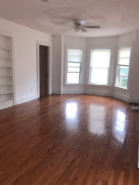 Living room - 1048 Wendell Ave